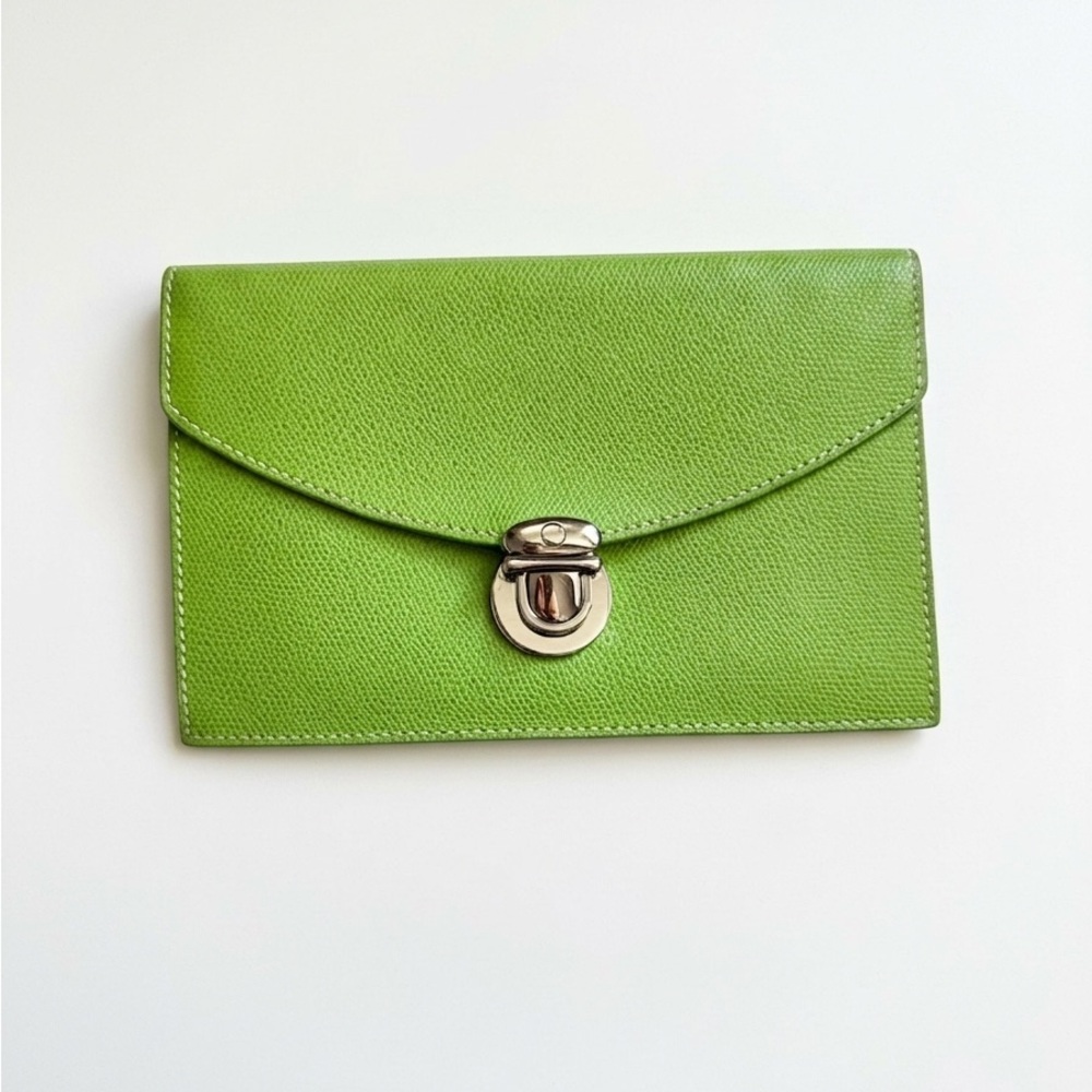 Harold’s Leather women’s clutch / walllet